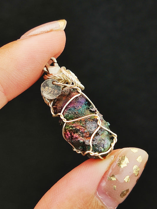 | Mini pendant | Goethite Pendant Copper Wire Wrapped Gemstone Pendant | COLOUR: Purple x Green | 100% natural color |