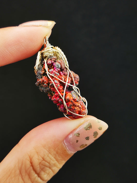 | Mini pendant | Goethite Pendant Copper Wire Wrapped Gemstone Pendant | COLOUR: Pink | 100% natural color |