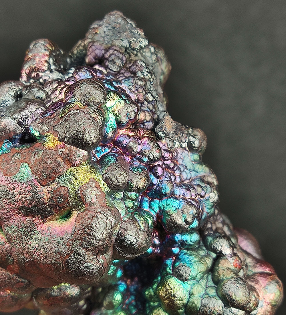 | Top premium rare Iridescent Goethite, Turgite, Hematite, Iridescent | COLOUR: Pink Green Gold x Silver | 100% natural color |