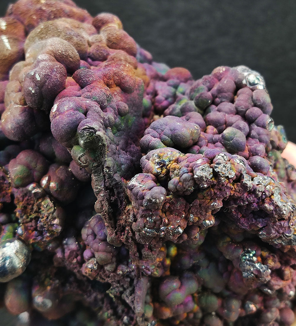 Goethite shape similar:Kyoho grape | 1.5 kg Big ornaments | Top premium rare Iridescent Goethite, Turgite, Hematite, Iridescent | COLOUR:violet-red , Silver| 100% natural color |