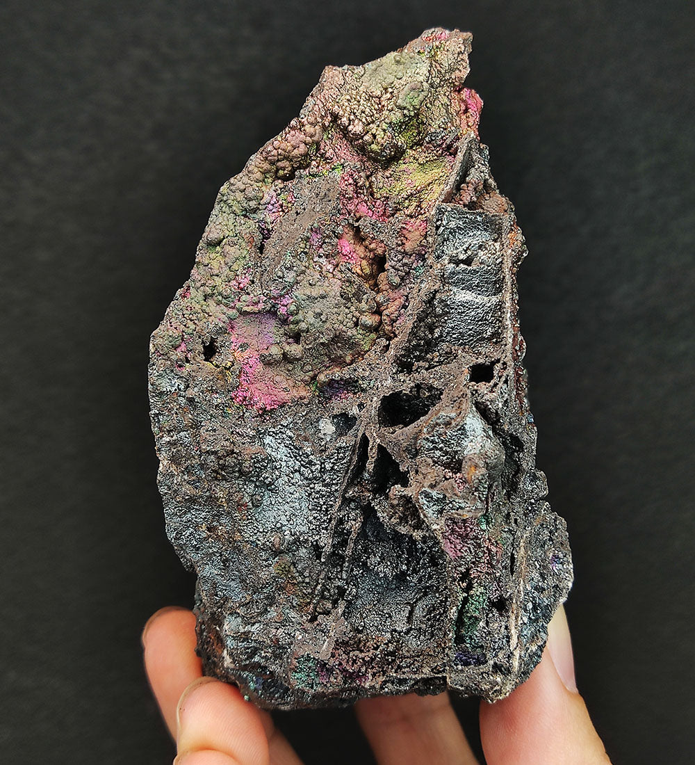Goethite shape similar:Gold Powder Mountain Top premium rare Iridescent Goethite, Turgite, Hematite, Iridescent COLOUR : Gold with White Quartz Crystal 100% natural color