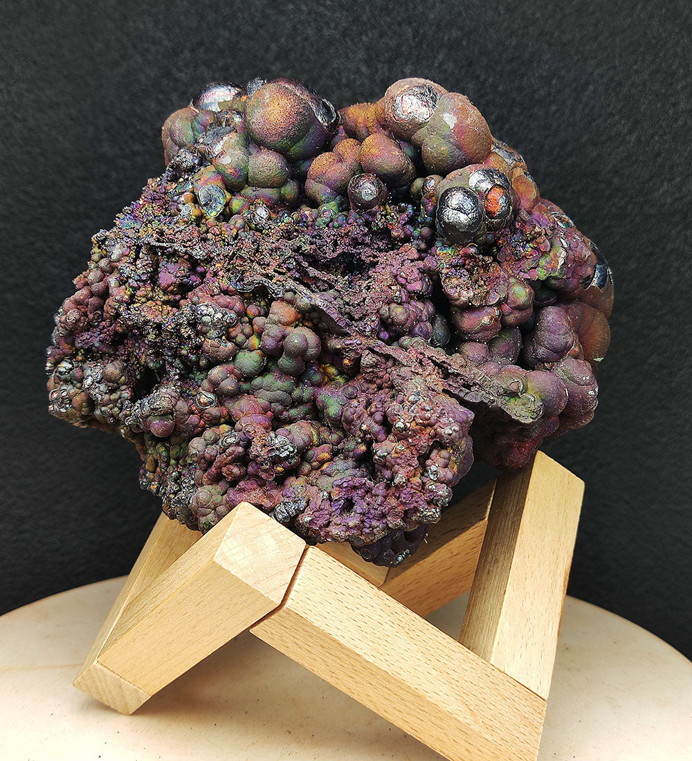 Goethite shape similar:Kyoho grape | 1.5 kg Big ornaments | Top premium rare Iridescent Goethite, Turgite, Hematite, Iridescent | COLOUR:violet-red , Silver| 100% natural color |