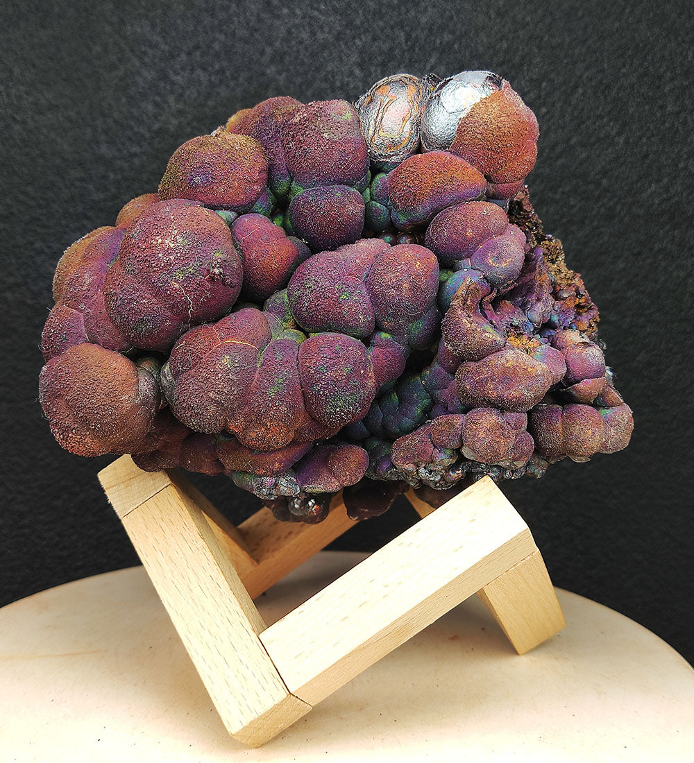 Goethite shape similar:Kyoho grape | 1.5 kg Big ornaments | Top premium rare Iridescent Goethite, Turgite, Hematite, Iridescent | COLOUR:violet-red , Silver| 100% natural color |
