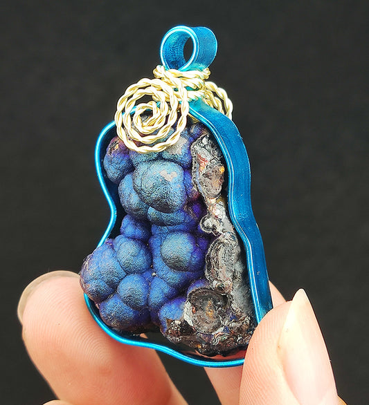 | Brand New Accessories | Goethite Pendant Copper Wire Wrapped Gemstone Pendant | COLOUR: Blue | 100% natural color |