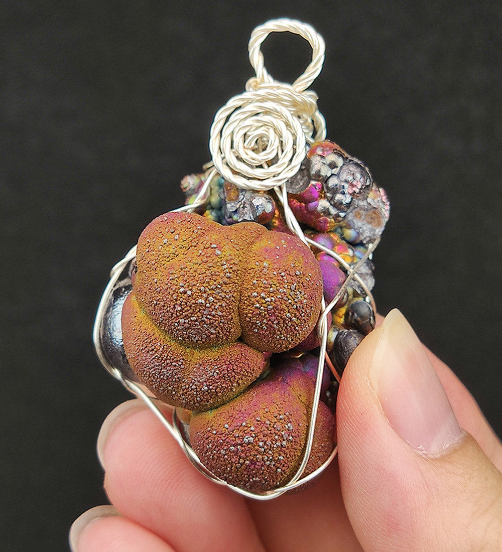 | Goethite Pendant Copper Wire Wrapped Gemstone Pendant | COLOUR: Silver, Gold, Red | 100% natural color |