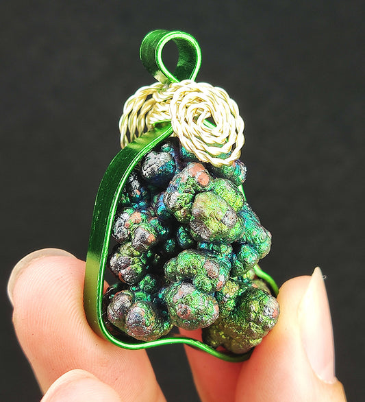 | Brand New Accessories | Goethite Pendant Copper Wire Wrapped Gemstone Pendant | COLOUR: Green | 100% natural color |