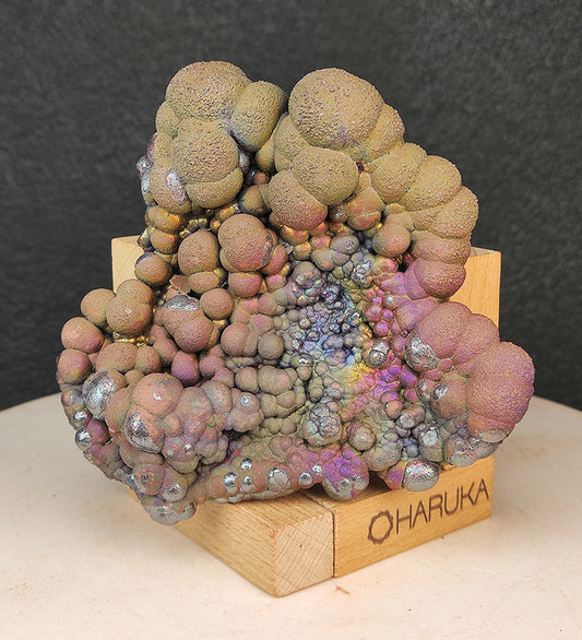 | Top premium rare Iridescent Goethite, Turgite, Hematite, Iridescent | COLOUR: Red, Gold, Green | 100% natural color |