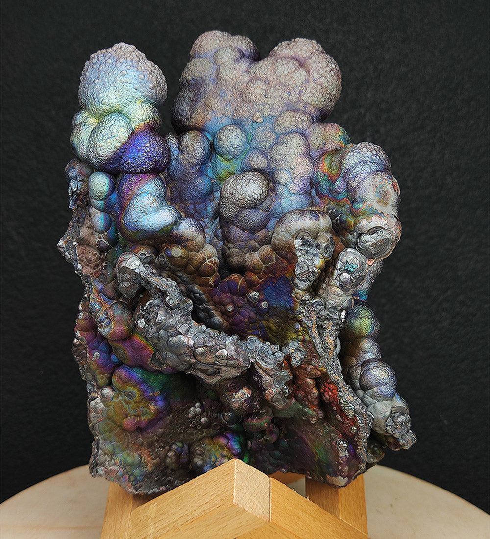 Goethite shape similar:Palm | Big decoration| Top premium rare Iridescent Goethite, Turgite, Hematite, Iridescent | COLOUR: Blue, Silver | 100% natural color |