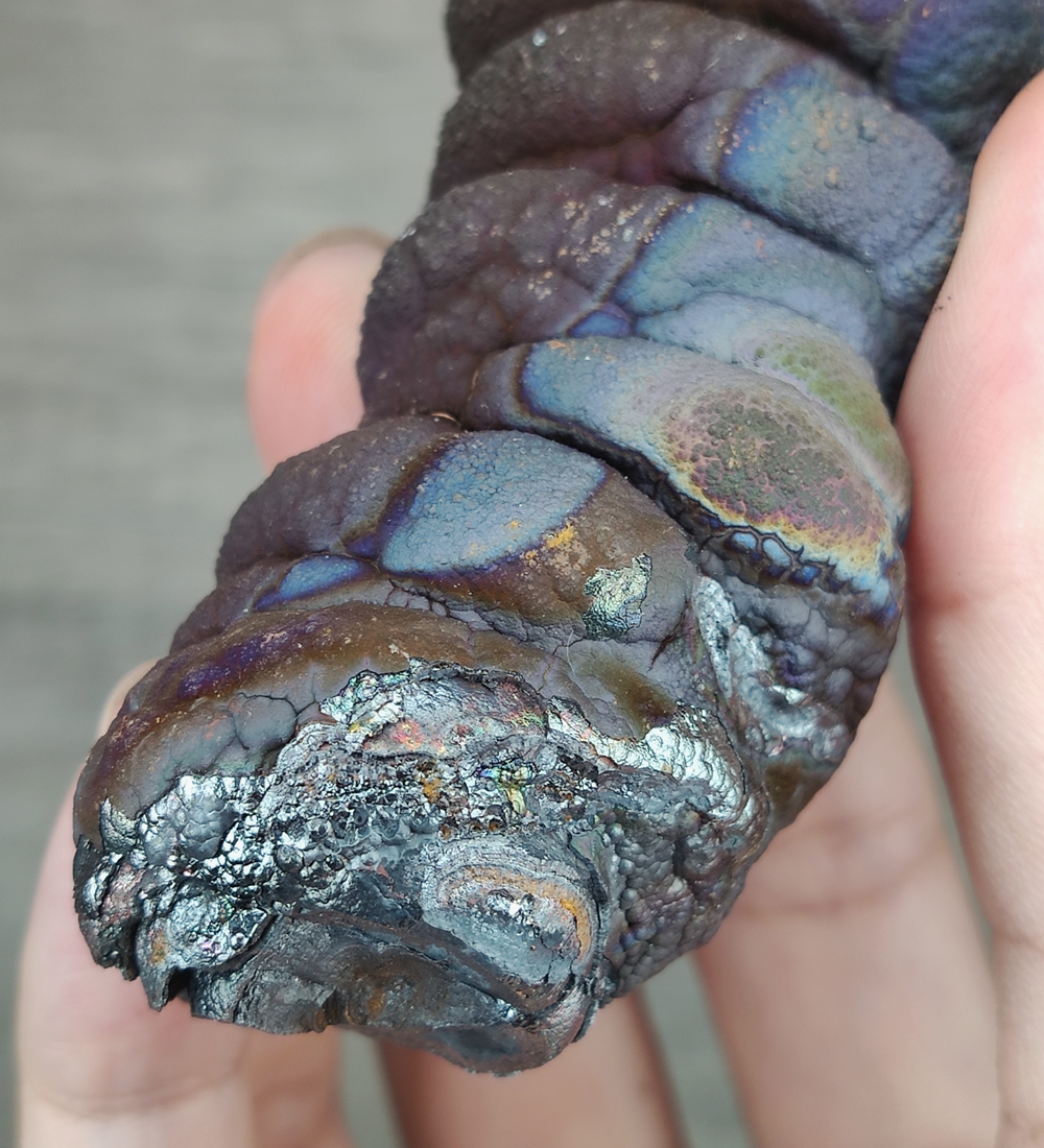| Goethite Pillar(8.8cm) | Top premium rare Iridescent Goethite, Turgite, Hematite, Iridescent | COLOUR: brown, blue | 100% natural color |