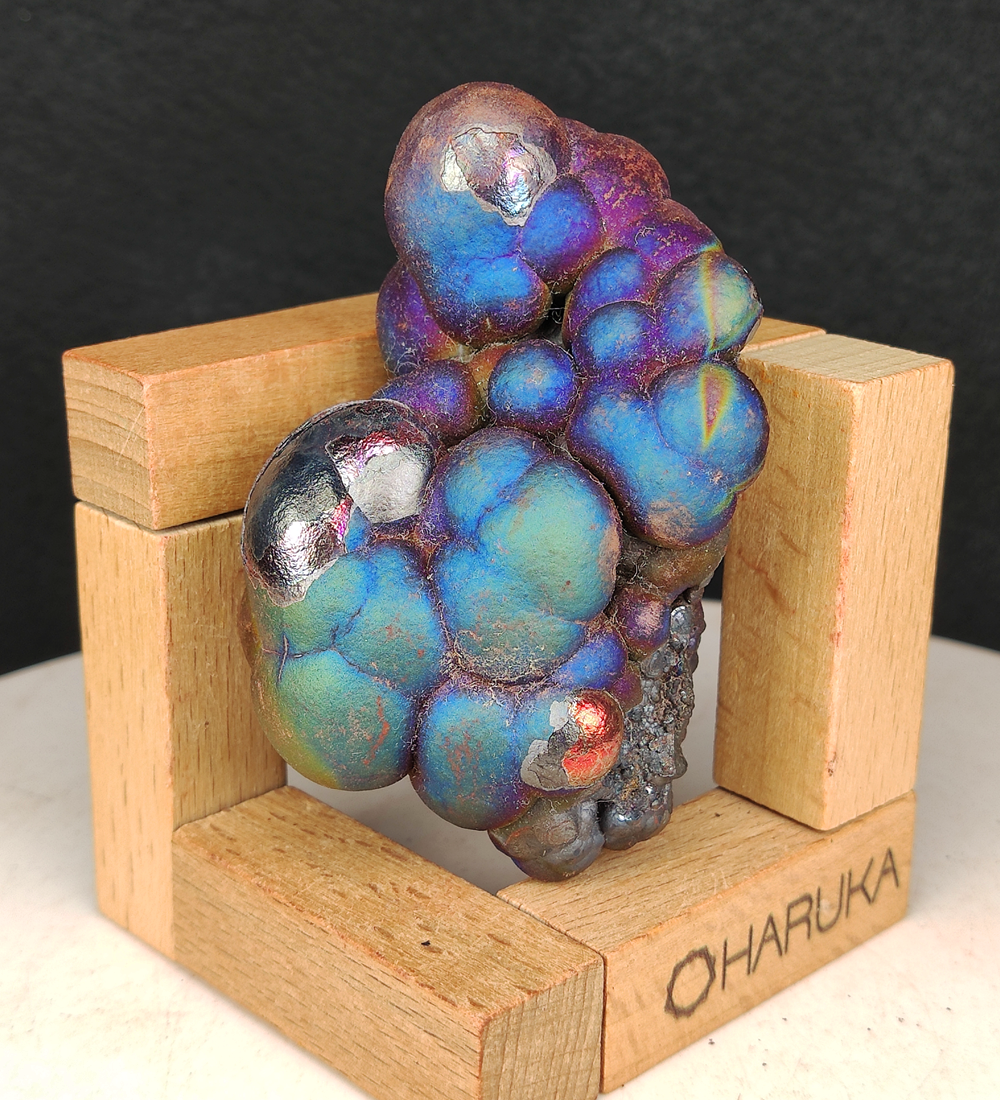 | Top premium rare Iridescent Goethite, Turgite, Hematite, Iridescent | COLOUR: Blue, Green, Pink| 100% natural color |