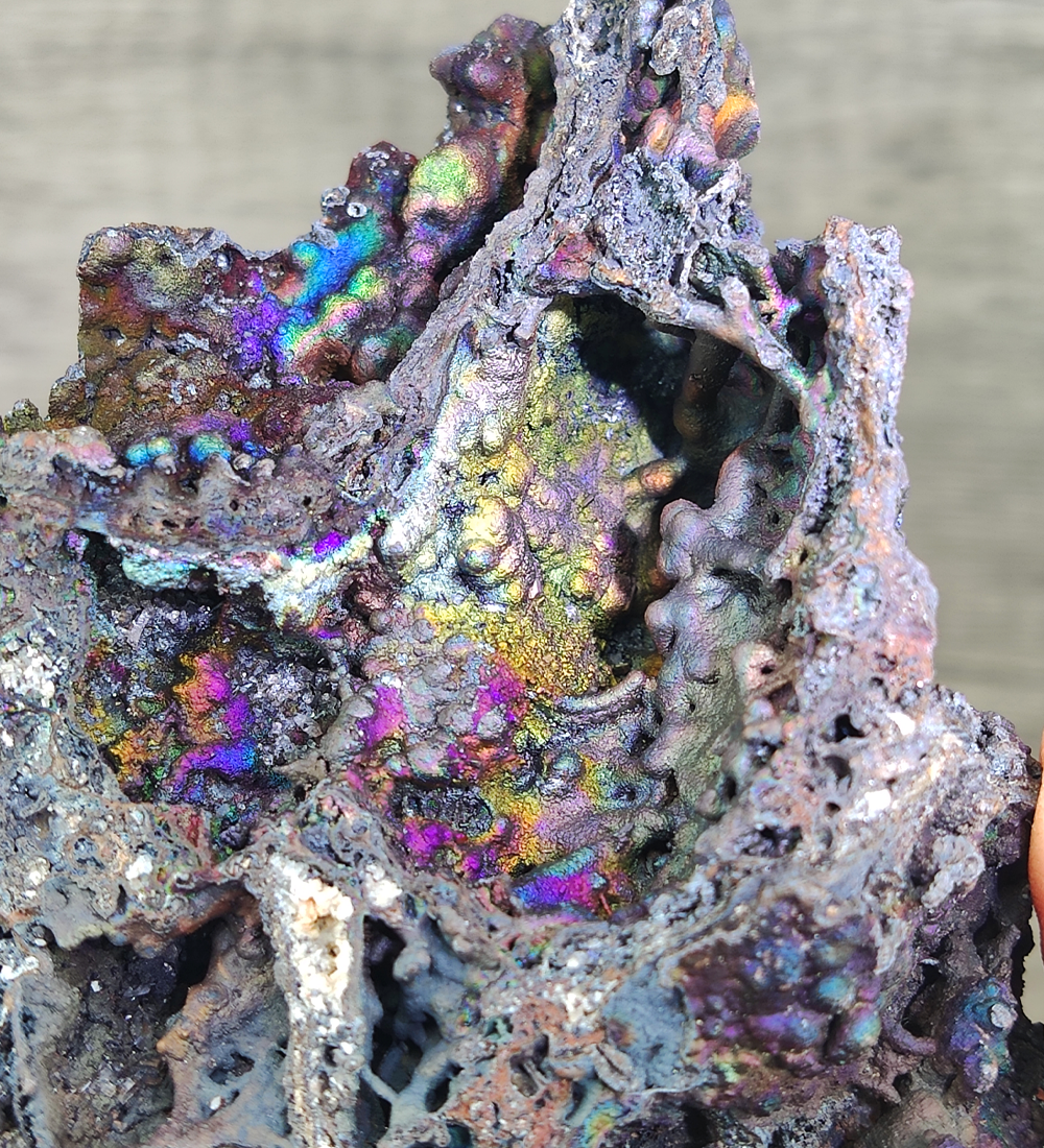 | Top premium rare Iridescent Goethite, Turgite, Hematite, Iridescent | COLOUR: Gold, Turgite with White Quartz,Crystal | 100% natural color |