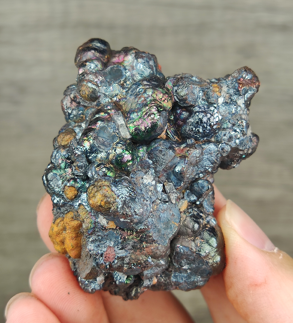| Top premium rare Iridescent Goethite, Turgite, Hematite, Iridescent | COLOUR: Gold, Green, Turgite with White Quartz,Crystal | 100% natural color |