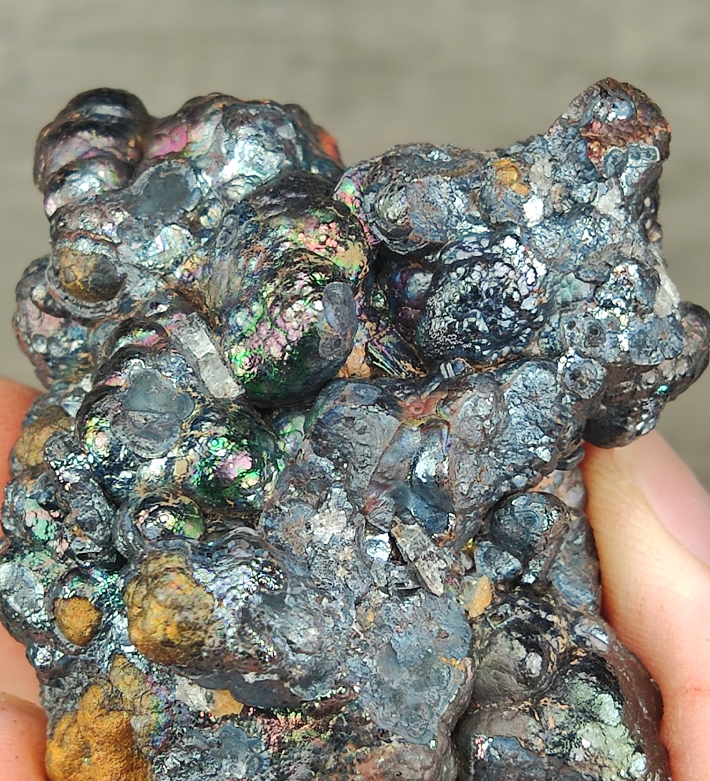 | Top premium rare Iridescent Goethite, Turgite, Hematite, Iridescent | COLOUR: Gold, Green, Turgite with White Quartz,Crystal | 100% natural color |