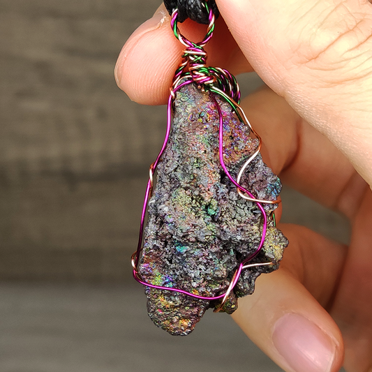 | Goethite Pendant Copper Wire Wrapped Gemstone Pendant | COLOUR: Green,Purple | 100% natural color |
