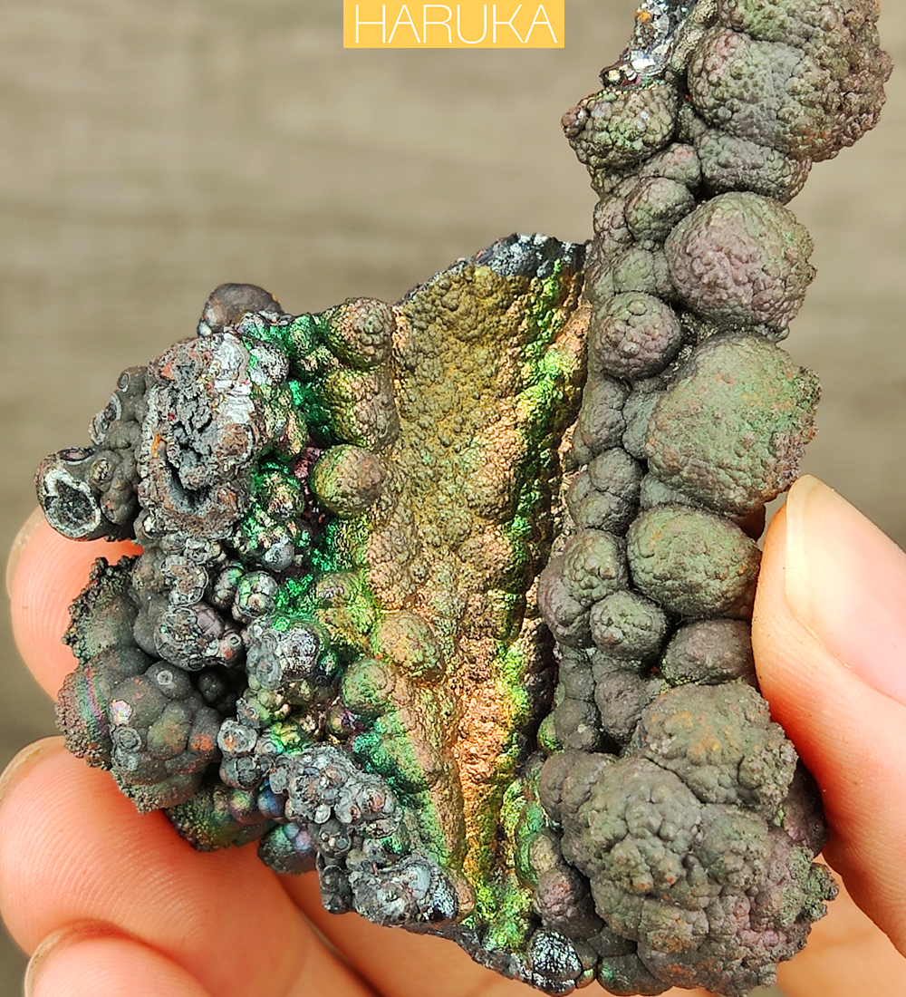 | Goethite Pillar(6.1cm) | Top premium rare Iridescent Goethite, Turgite, Hematite, Iridescent | COLOUR: gold , Silver | 100% natural color |