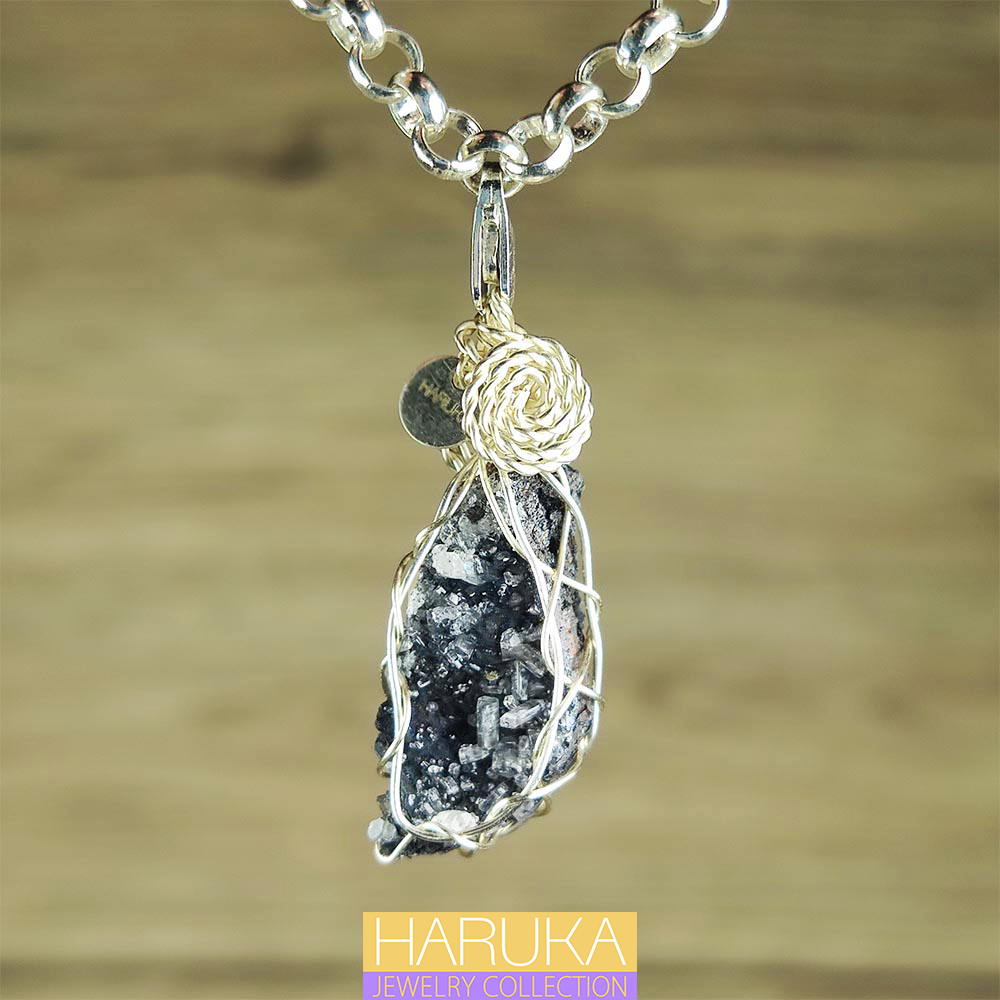 | 碎鑽系 | 黑力泥 x 通透玻璃水晶體 | 閃bling bling | 飾物套裝(3件小吊墜配銀手鏈)