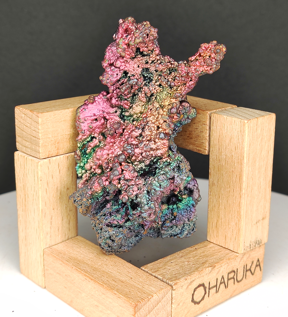 | Top premium rare Iridescent Goethite, Turgite, Hematite, Iridescent | COLOUR: Pink, Green | 100% natural color |