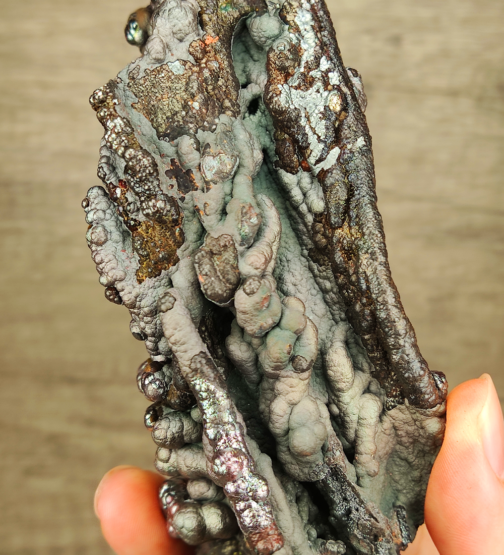 | Goethite Pillar(16cm) | Top premium rare Iridescent Goethite, Turgite, Hematite, Iridescent | COLOUR: gold , Silver | 100% natural color |