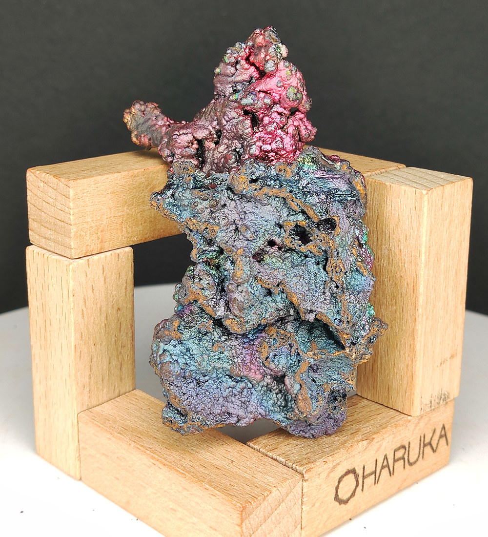 | Top premium rare Iridescent Goethite, Turgite, Hematite, Iridescent | COLOUR: Pink, Green | 100% natural color |