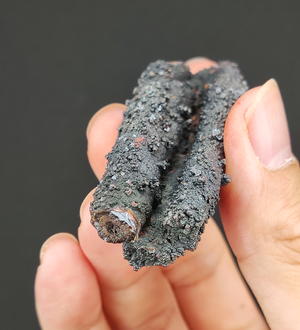 | Goethite Pillar(7.3cm) | Top premium rare Iridescent Goethite, Turgite, Hematite, Iridescent | COLOUR: Black | 100% natural color |