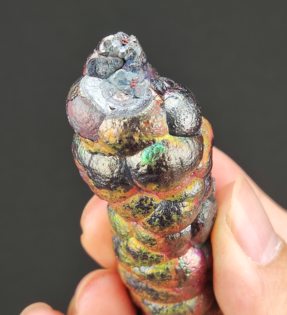 | 頂級 | 亞嚕家大佛柱 (7.2cm) | 罕 : 橙色 | 能量高 - 指向性好 | 招財、癖邪、驅小人能量特別好 | 力泥活石 | 膽料 |