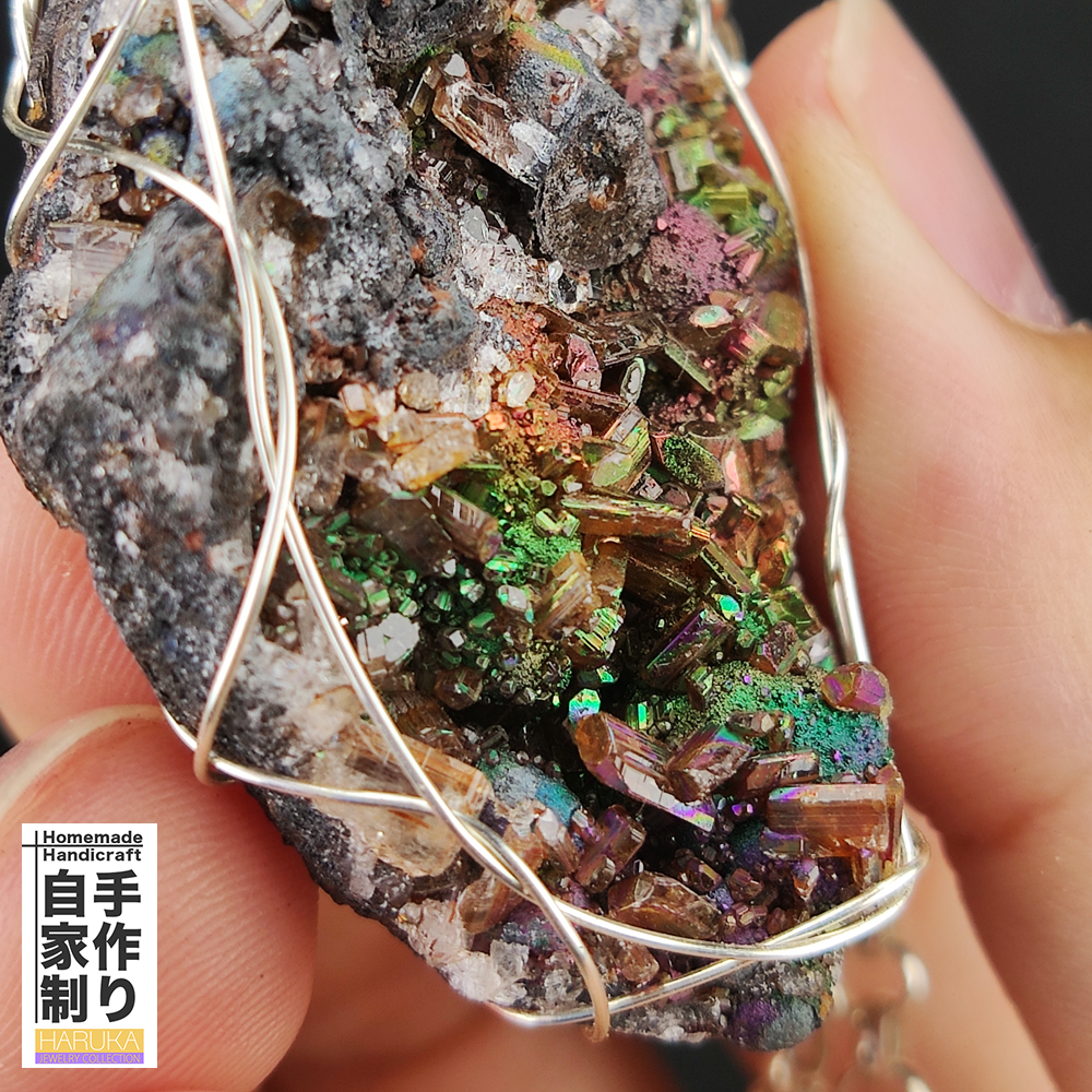 | Top premium rare Iridescent Goethite, Turgite, Hematite, Iridescent | COLOUR: Rainbow ,Turgite with gold Calcite & White Quartz,Crystal | 100% natural color |