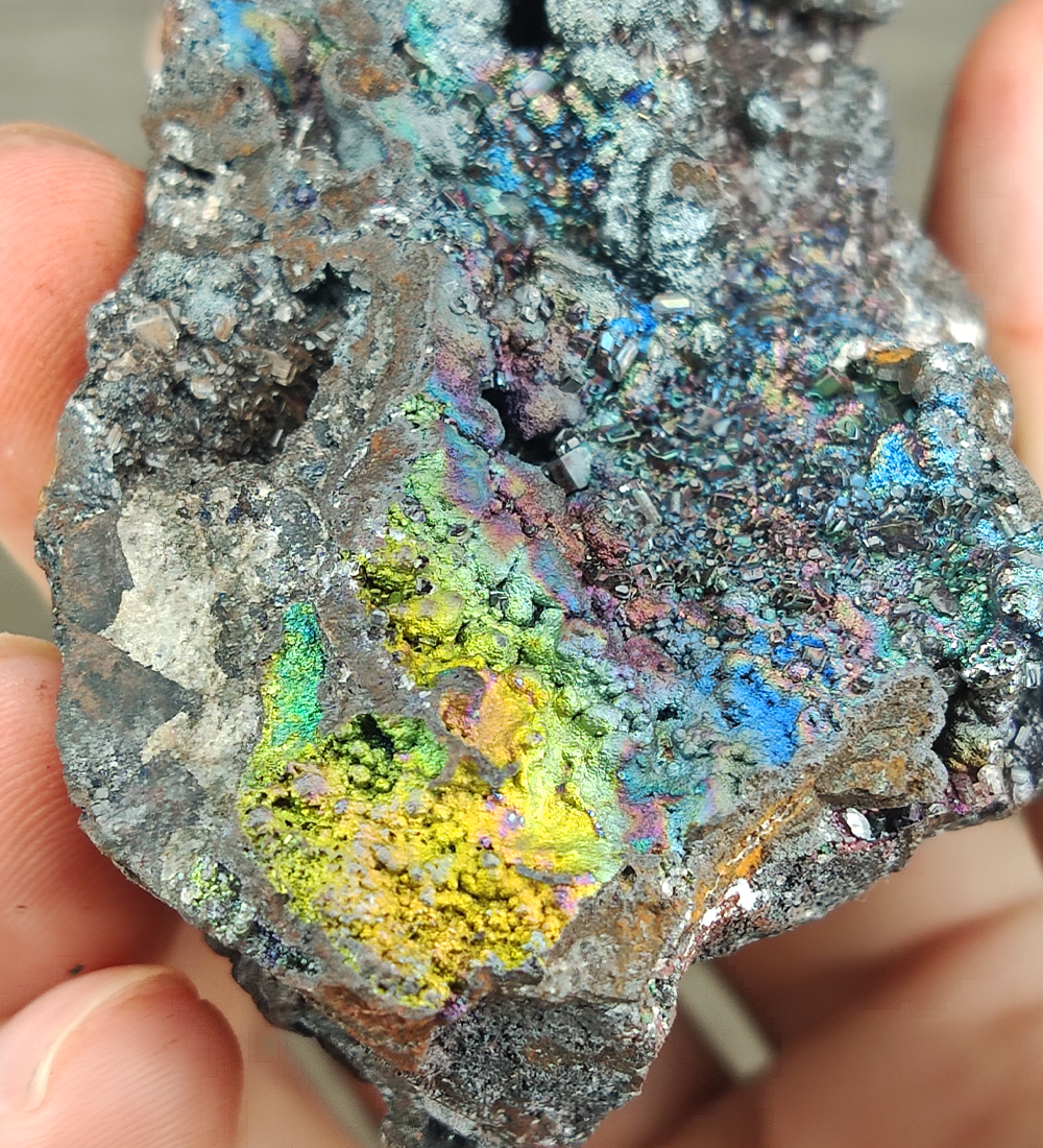| 上品 | 黑水晶 x 碎鑽系 x 方解系 | 閃bling bling | 膽料 |