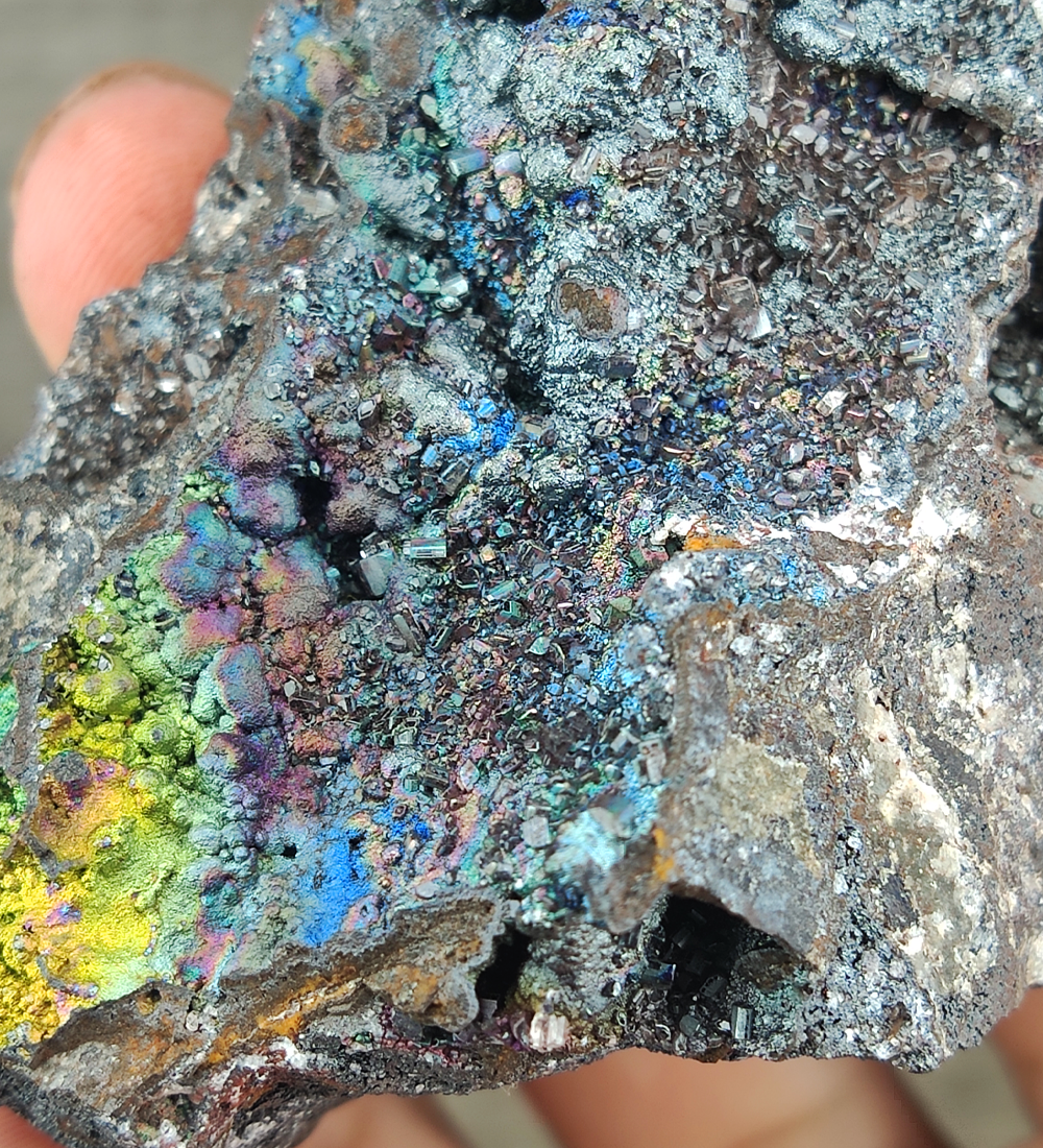 | 上品 | 黑水晶 x 碎鑽系 x 方解系 | 閃bling bling | 膽料 |