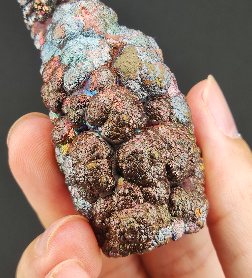 | Goethite Pillar(6.7cm) | Top premium rare Iridescent Goethite, Turgite, Hematite, Iridescent | COLOUR: Gold, Silver | 100% natural color |