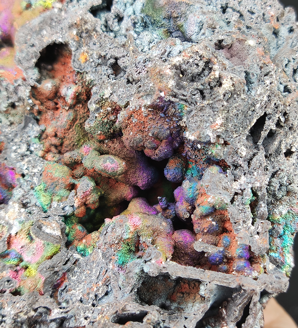 | Top premium rare Iridescent Goethite, Turgite, Hematite, Iridescent | COLOUR: Pink, Green | 100% natural color |