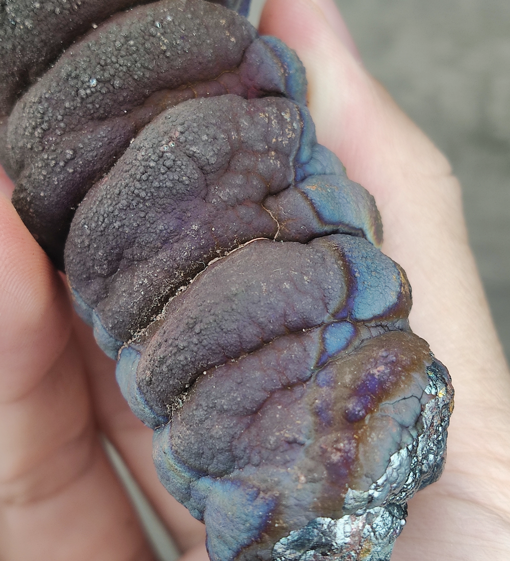 | Goethite Pillar(8.8cm) | Top premium rare Iridescent Goethite, Turgite, Hematite, Iridescent | COLOUR: brown, blue | 100% natural color |
