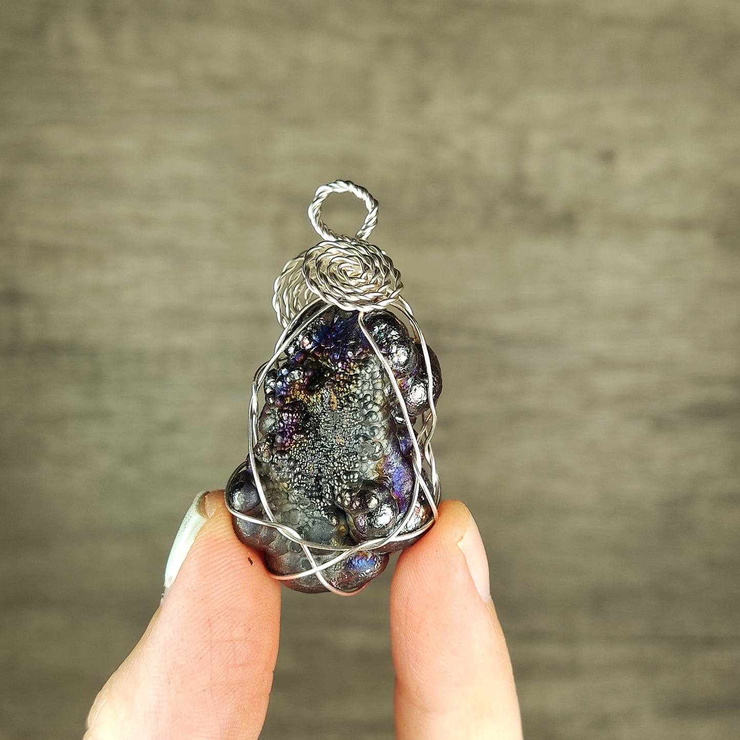 | Goethite Pendant Copper Wire Wrapped Gemstone Pendant | COLOUR: Gold, Purple | 100% natural color |