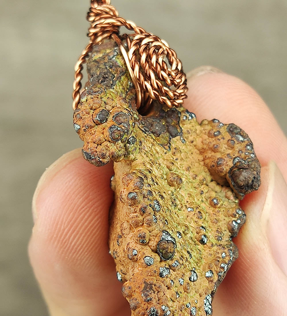 | Goethite Pendant Copper Wire Wrapped Gemstone Pendant | COLOUR: gold, blue | 100% natural color |
