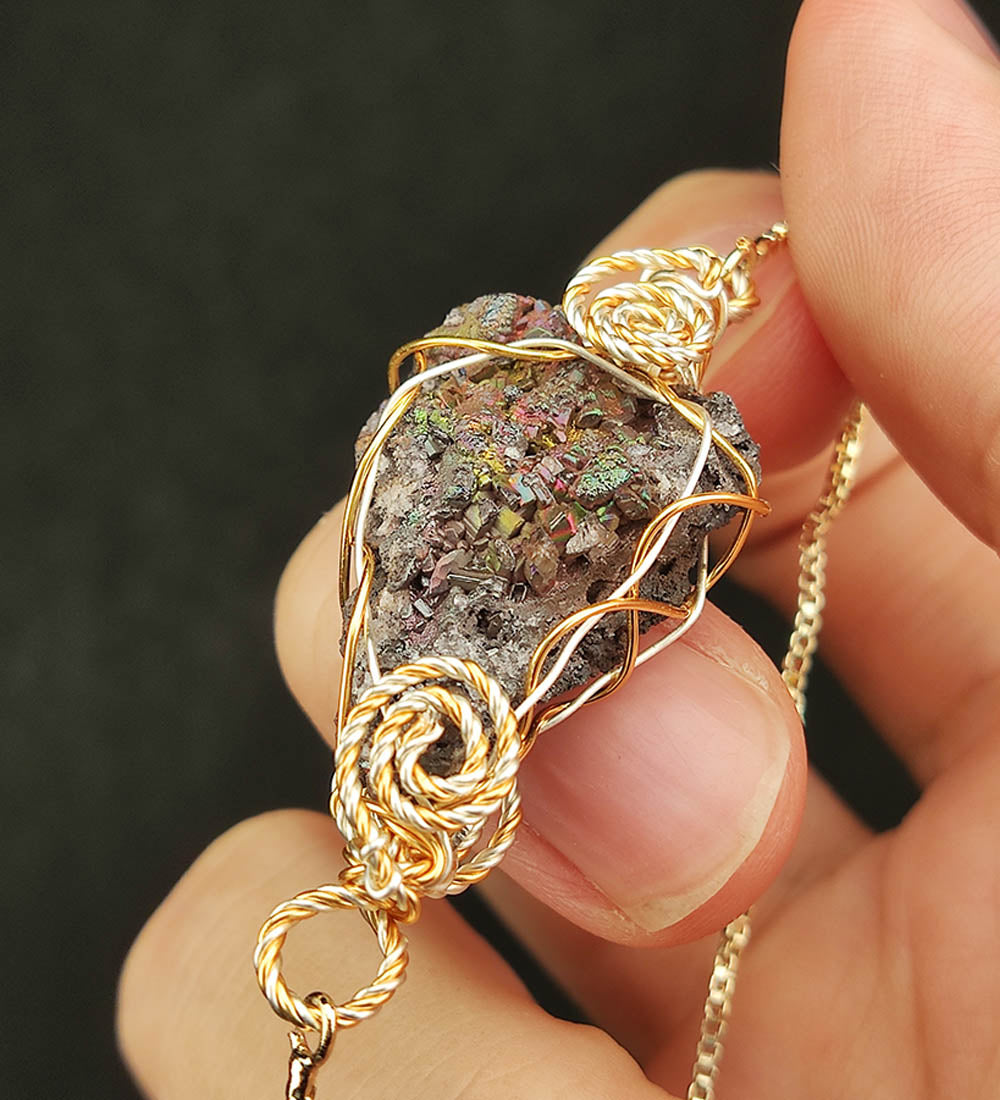 | Bracelet | Goethite Pendant Copper Wire Wrapped Gemstone Pendant | COLOUR: Green, Turgite with White Quartz Crystal| 100% natural color |
