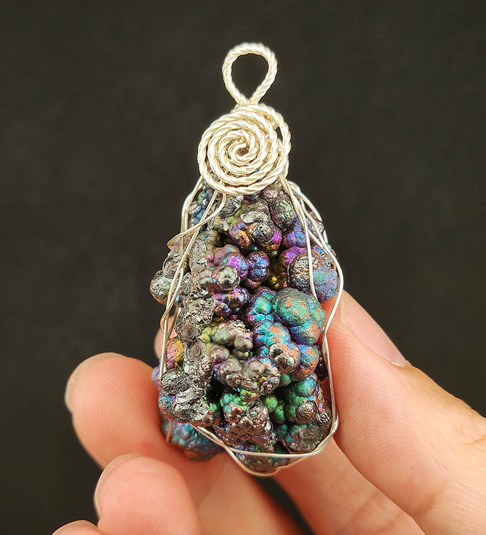 | Goethite Pendant Copper Wire Wrapped Gemstone Pendant | COLOUR: Green, Silver, Blue, Purple, Gold | 100% natural color |