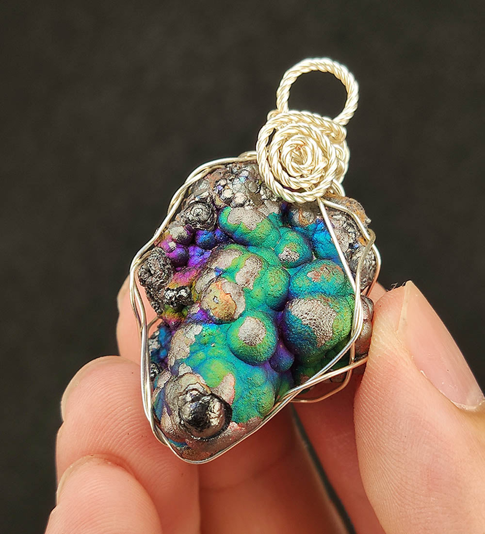 | Goethite Pendant Copper Wire Wrapped Gemstone Pendant | COLOUR: Green , Purple | 100% natural color |