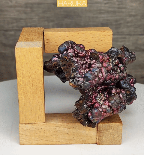 | Top premium rare Iridescent Goethite, Turgite, Hematite, Iridescent | COLOUR: Pink, Green | 100% natural color |