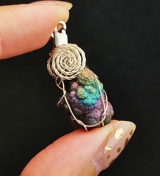 | Mini pendant | Goethite Pendant Copper Wire Wrapped Gemstone Pendant | COLOUR: Purple x Green | 100% natural color |