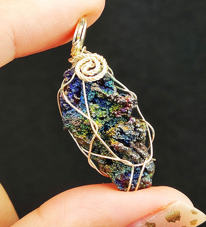 | Mini pendant | Goethite Pendant Copper Wire Wrapped Gemstone Pendant | COLOUR: Blue x Green | 100% natural color |