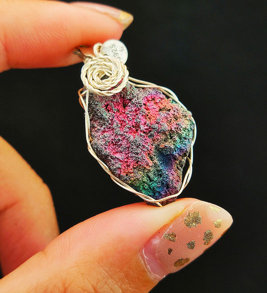 | Mini pendant | Goethite Pendant Copper Wire Wrapped Gemstone Pendant | COLOUR: Rainbow X Pink | 100% natural color |