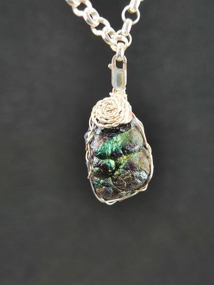 | Mini pendant | Goethite Pendant Copper Wire Wrapped Gemstone Pendant | COLOUR: Gold x Green | 100% natural color |