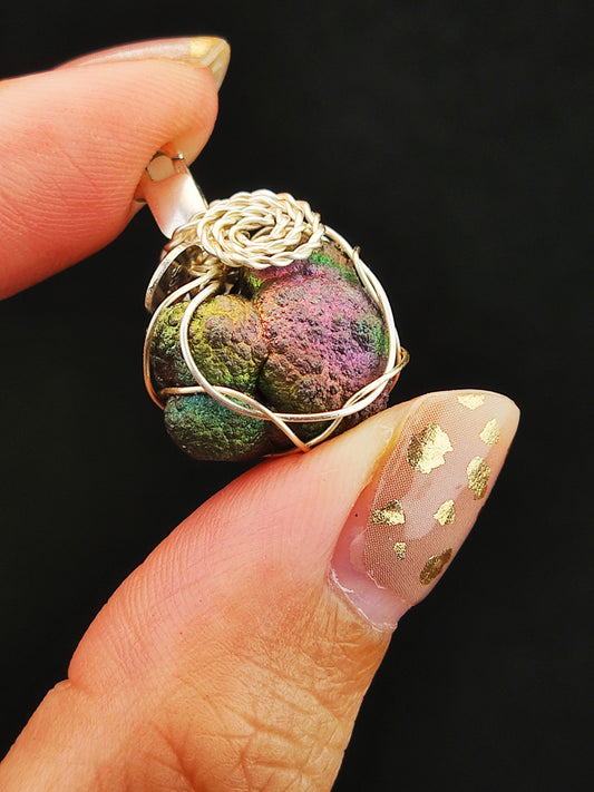 | Mini pendant | Goethite Pendant Copper Wire Wrapped Gemstone Pendant | COLOUR: Gold x Green x Pink | 100% natural color |