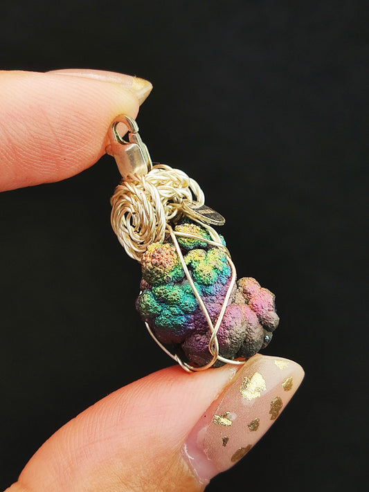 | Mini pendant | Goethite Pendant Copper Wire Wrapped Gemstone Pendant | COLOUR: Purple x Green | 100% natural color |