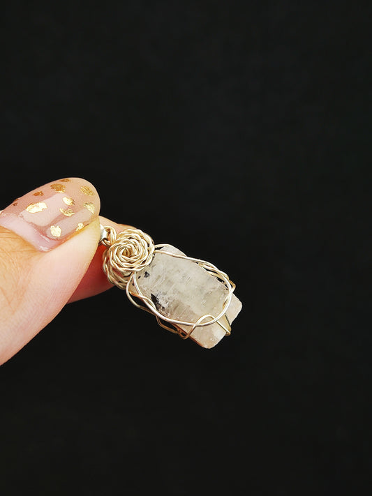 | Mini pendant | Goethite Pendant Copper Wire Wrapped Gemstone Pendant | COLOUR:with White Quartz,Crystal | 100% natural color |