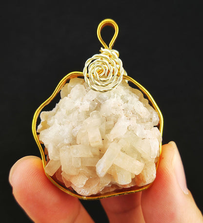 | Goethite Pendant Copper Wire Wrapped Gemstone Pendant | COLOUR:with White Quartz,Crystal | 100% natural color |