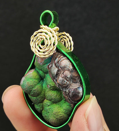 | Brand New Accessories | Goethite Pendant Copper Wire Wrapped Gemstone Pendant | COLOUR: Green | 100% natural color |