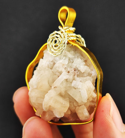 | Goethite Pendant Copper Wire Wrapped Gemstone Pendant | COLOUR:with White Quartz,Crystal | 100% natural color |