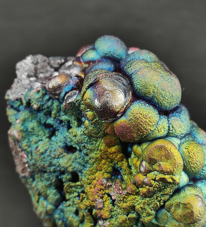 | Top premium rare Iridescent Goethite, Turgite, Hematite, Iridescent | COLOUR:  Blue, Gold, Green | 100% natural color |