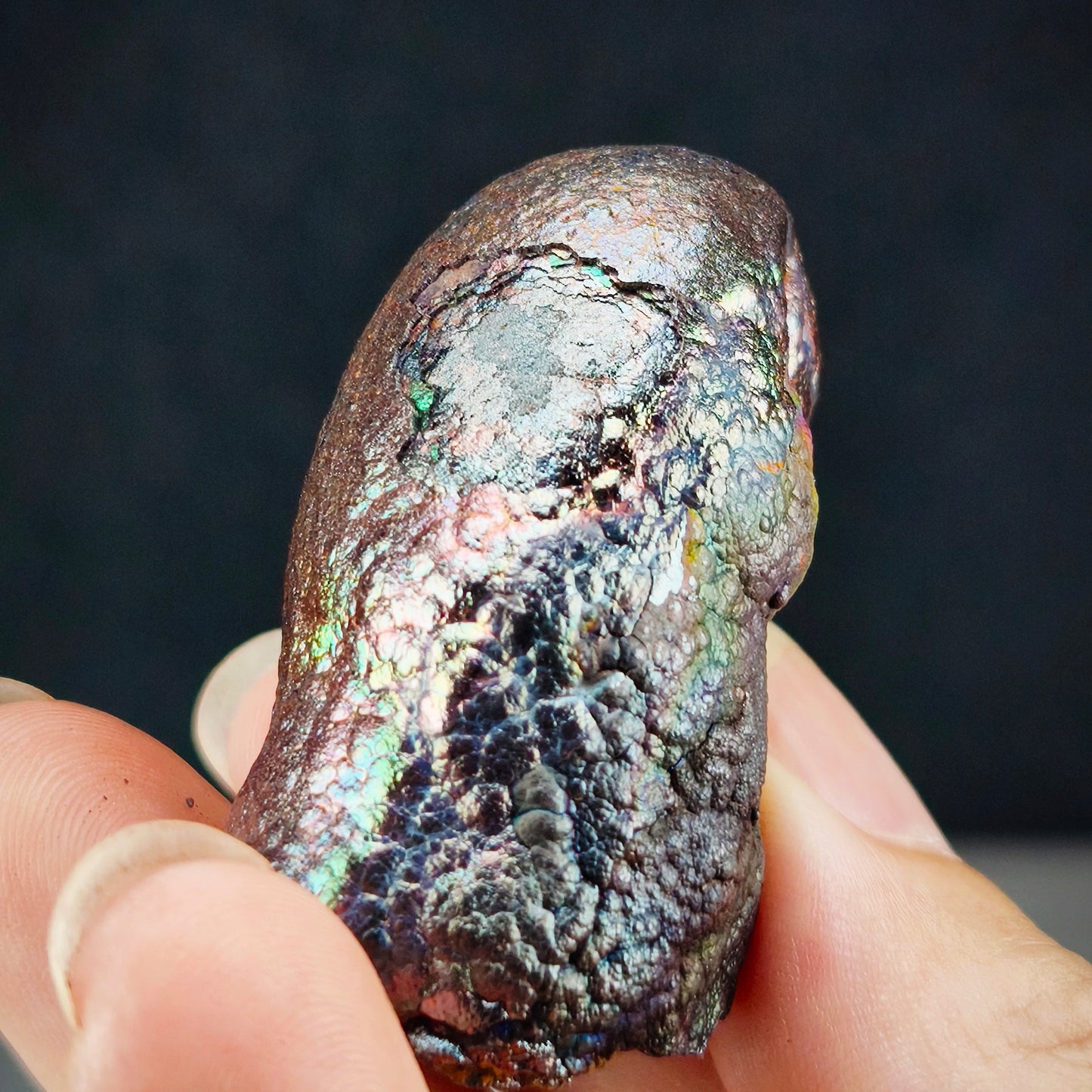 大佛柱｜圓頭柱柱造型｜銀金粉三色｜力泥活石｜Leklai Iridescent Goethite