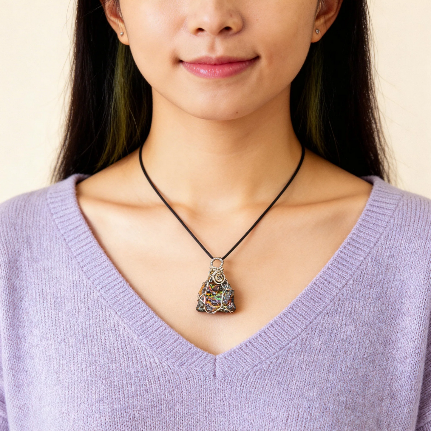 七彩力泥活石 | 能量吊墜 (約 2x2cm) | 多維全效氣場守護 | 淨化負能量、招財招貴人 | 馬來西亞天然力泥